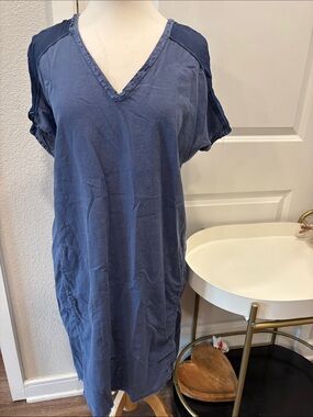 EUC Wearables Casual Blue V-Neck Maxi Dress